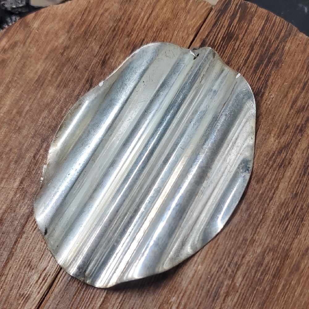 Wavy Ruffle  Art Deco Pendant Double Sided‎ P301